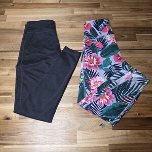 Women's Leggings Bundle 2 Pair Small Aspire Old Navy Active Go-Dry Floral Yoga